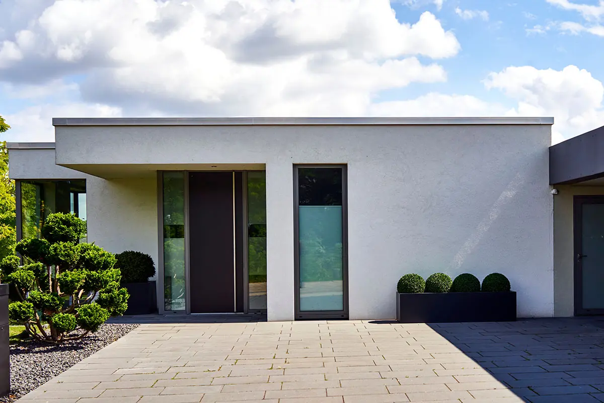 Warm aluminium entrance doors
