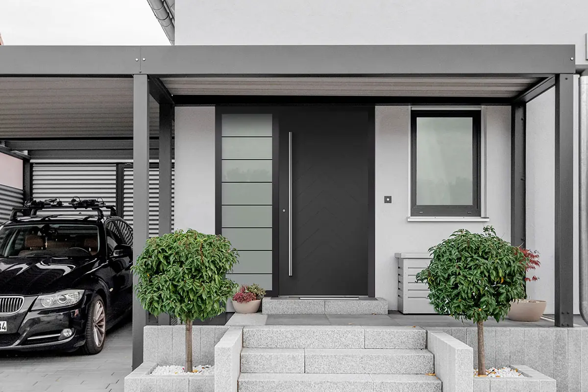 PVC and aluminium entrance doors BUDVAR with RC2 anti-burglary class