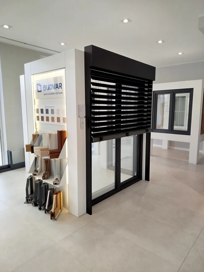 External venetian blinds and profile cross-sections — Salon Budvar Łódź