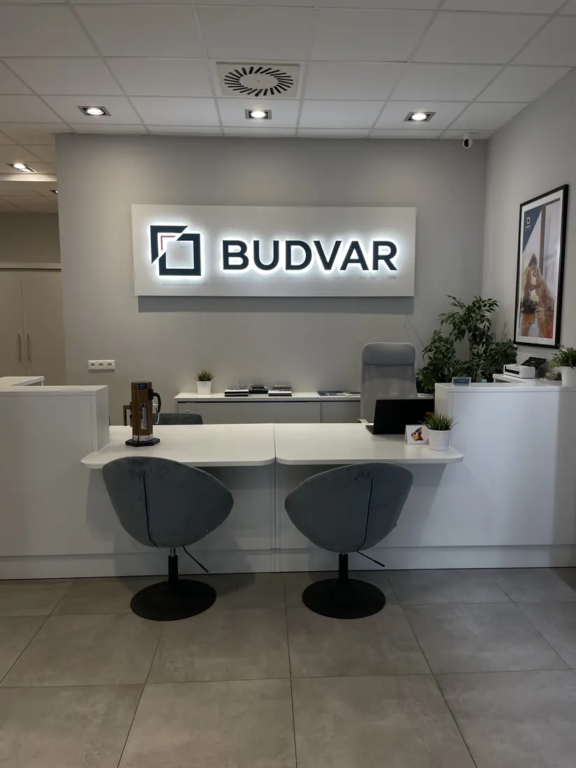 Reception and advice area — Salon Budvar Warszawa