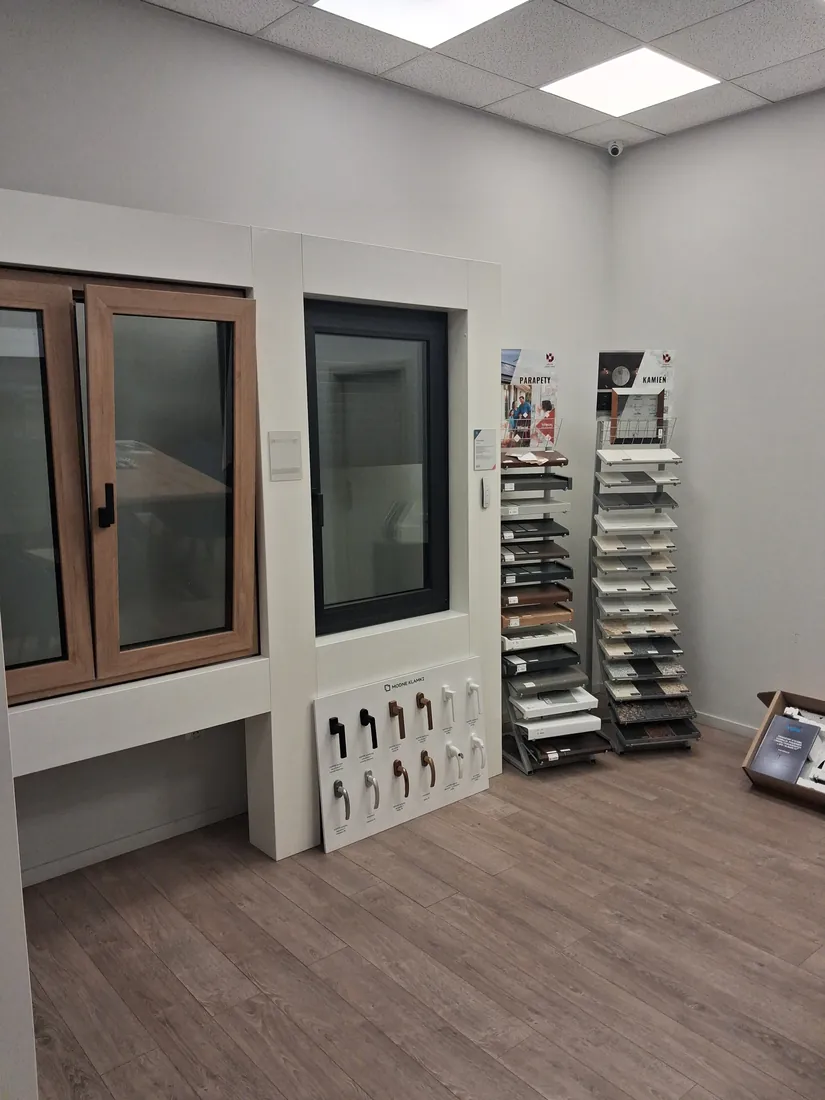 Windows, handle samples and foil swatches — Salon BUDVAR Wrocław